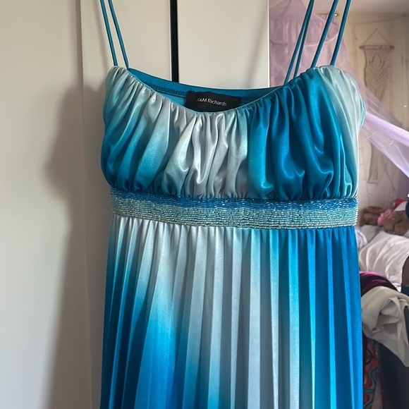 FAUX SILK flowy dress - Picture 2 of 3